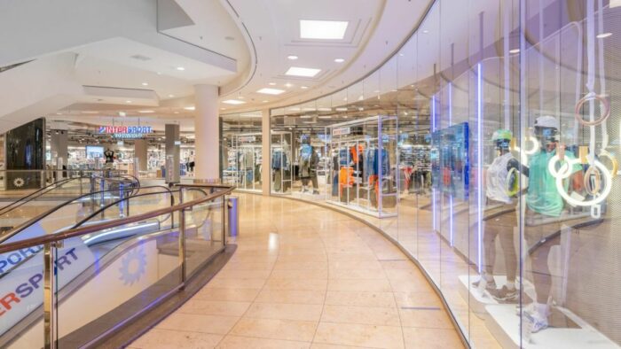 Intersport Voswinkel setzt bei der Weiterentwicklung seines Filialnetzes verstärkt auf modernisierte Flächen in Shopping-Centern.