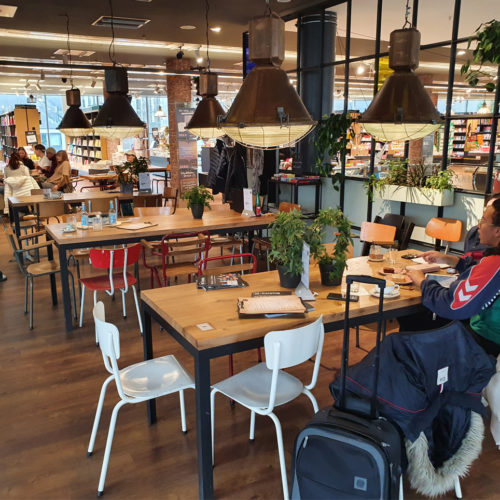 Der Loftstil im dritten Obergeschoss kommt bei Jugendlichen und Studierenden gut an.