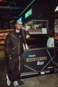 Die fahrbare Espressobar gilt als Herzensprojekt des DJs