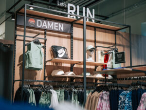 Die Running-Abteilung bündelt Laufbekleidung und Accessoires für Frauen