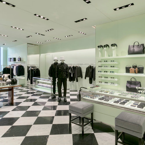 Prada Hamburg: Zartes Pastell dominiert.