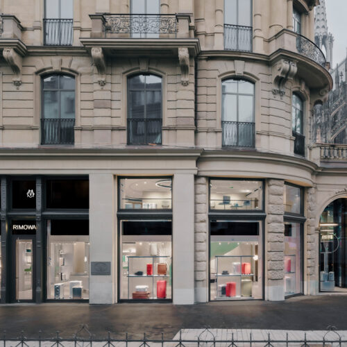 Das Wahrzeichen immer im Blick: der neue Store im Dom-Carré