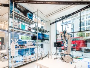 In dem Pop-up-Store werden exklusive digitale NFT-Kunstwerke verkauft.