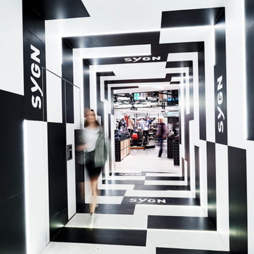 Schwarz und Weiß prägen das Store-Design