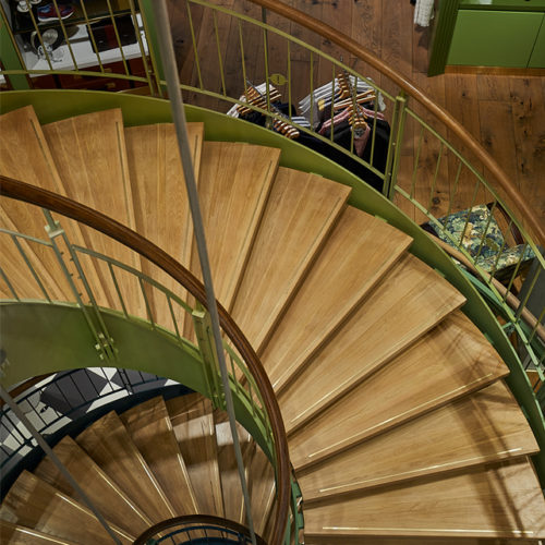 Wendeltreppe zwischen den 3 Etagen