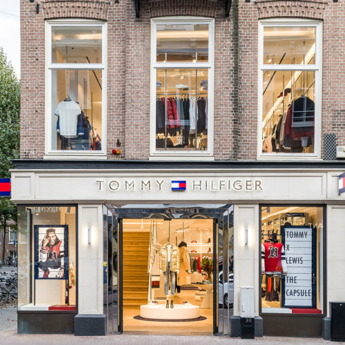 Der Tommy Hilfiger "Premium Concept Store" in der Hoofstraat in Amsterdam.