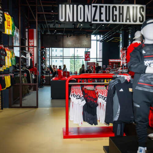 Stahlelemente schaffen eine Verbindung zu den "Eisernen", wie der Verein im Fanjargon heißt