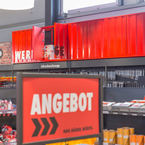 Die Würth-CI prägt ebenfalls das Storedesign.