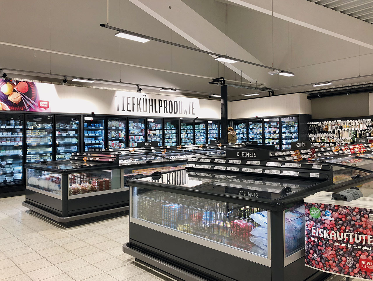 Aus Sky wird Rewe | stores+shops