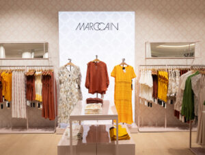 Im Eingangsbereich sind Premiummarken platziert