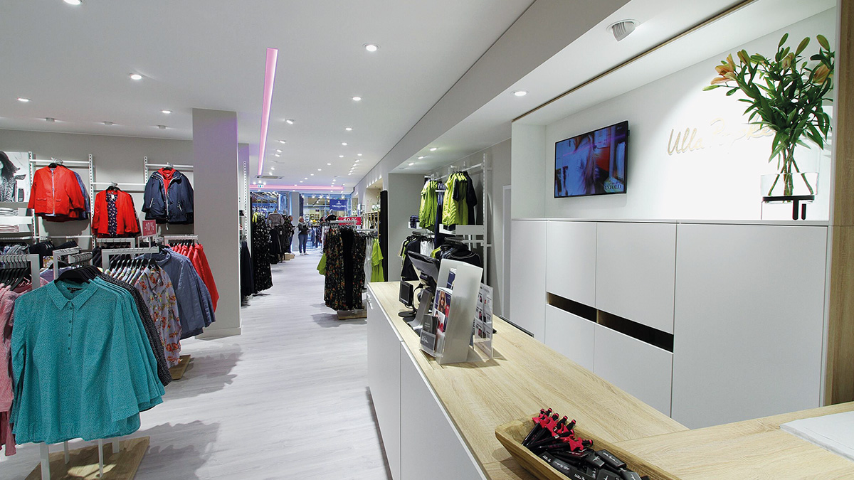 Vorm van het schip bloem wasserette Ulla Popken reduziert Inventurdifferenzen | stores+shops