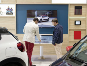PSA Retail, Frankfurt: Mit einem digitalen Instore-Erlebniskonzept spricht Frankreichs führender Autohersteller die digitale Käufergeneration an. (Foto: Citroën/Groupe PSA)