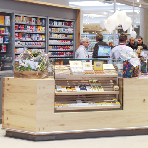 Der Tabak-Shop in der Vorkassenzone wird in Eigenregie betrieben.