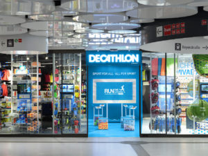 „Decathlon Connect“ befindet sich im 1. Untergeschoss der Stachus Passagen in München.