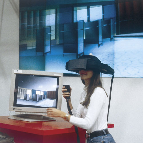 EuroShop 1996: Weltpremiere für RFID in der Kassenzone und Virtual Reality in der Ladenplanung (Foto: Messe Düsseldorf)