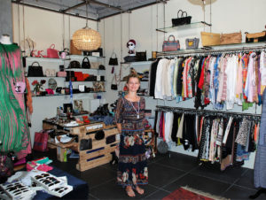 Abito Allora ist eine Secondhand-Boutique für Vintage-Couture und Accessoires (Foto: Ueli Hakios)