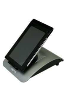 Die mobil einsetzbare Kassenlösung „mTablet“ von Micros ähnelt in Form und Funktion einem klassischen Tablet-PC. (Foto: Micros)