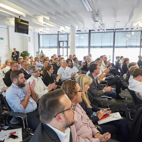 Die erste EHI „Robotics4Retail“-Konferenz beschäftigte sich mit Robotik und Automatisierung in der Handelslogistik und am Point of Sale. (Foto: EHI/Schulten)