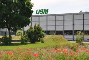 Der zentrale Server am Produktionsstandort Münsingen sorgt für sichere Verbindungen zu den USM-Niederlassungen.
