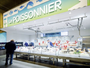 Die großzügige Fischtheke (Foto: Interstore)