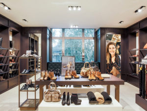 Geradlinig und reduziert gibt sich die Damen „Classic-Fashion“ und Premiumabteilung im ersten Obergeschoss (Foto: Ludwig Görtz GmbH)