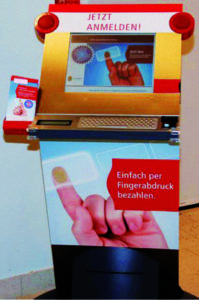 Einige Lebensmittelhändler setzen auf das Bezahlen mit Fingerabdruck