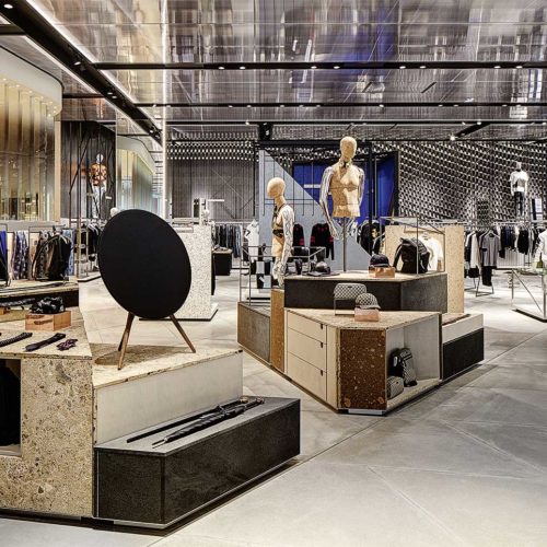 Ein weiterer Blick in die Herrenabteilung: luxuriös interpretierter Raw-Look (Foto: Harvey Nichols)