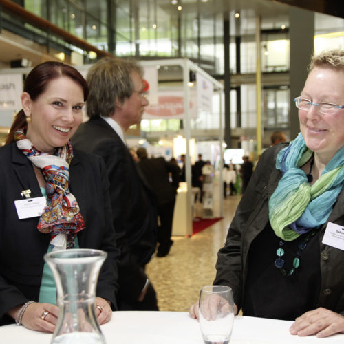 Xenia Giese (Microsoft) und Sabine Mull (BSI Bundesamtfür Sicherheit in der Informationstechnik)