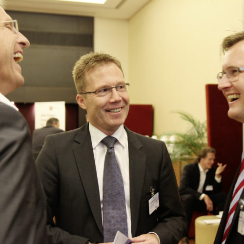 Lockeres Pausengespräch: Josef Maurer (Spar Österreich), Günter Schallück (POS-Tuning), Volker Wiem (Edeka Niemerszein)