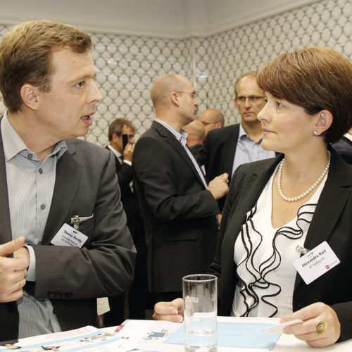 Thomas Bendig (Fraunhofer) und Alexandra Karl (JR Personal)