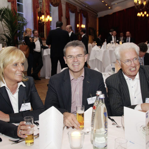 Birgit Heitzer (Rewe), Dr. Volker Lange (Fraunhofer IML) und Ekart Kuhn (Ekupac Kuhn & Partner Consultants)