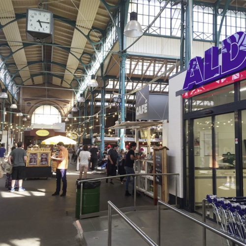 Aldi und Kik vs. Frischwaren – „Markthalle Neun“ (Foto: Medienfabrik Gütersloh)