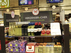 Das Sortiment des Convenience-Formats ist spitz auf den Travel-Retail zugeschnitten. (Foto: Kamps)