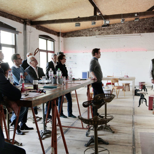 Der Kreativität freien Lauf lassen: Nach einem Workshop im „denkubator“ in Düsseldorf zur Umsetzung von Innovationen stand im Innovation-Camp in Berlin der innovative Kreativitätsprozess in der Praxis im Mittelpunkt. (Foto: gmvteam GmbH)