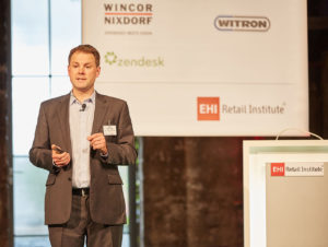 Mark Lewis gewährte den Konferenzteilnehmern Einblicke in den Transformationsprozess von Englands führendem Omnichannel-Händler. (Foto: Axel Schulten/EHI)