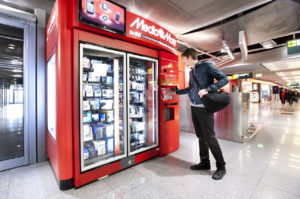 Media Markt betreibt Automaten in Bahnhöfen und Flughäfen