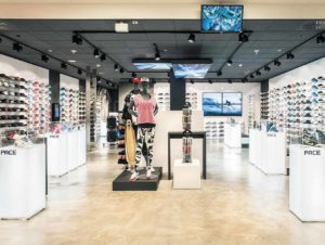 Der Intersport-Händler Michael Wawrok eröffnete in Cottbus einen reinen Sneaker-Store, Architektur von Nette+Hartmann (Foto: Martin Kunze / Intersport Deutschland)