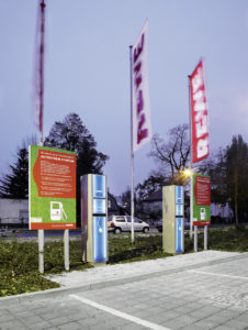 E-Tankstelle in dem 2010 errichteten „Green Building“ der Rewe in Berlin. (Foto: Rewe)