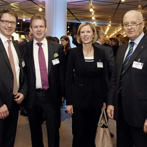 Stephan Füsti-Molnár (Henkel), Jörg Pretzel (GS1 Germany), Kathrin Menges (Henkel), Prof. Götz W. Werner (EHI-Präsident)