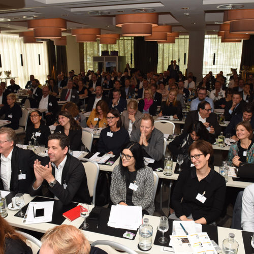 Rund 200 Teilnehmer nahmen an der Konferenz teil. (Foto: EHI/Hauser)