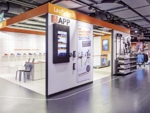 Der „LaufScheck“ bei Sport Scheck in München ist mit zahlreichen digitalen Anwendungen ausgestattet. (Foto: Netvico)