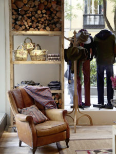 Der Victorio & Luchino Men Shop in Madrid wurde im Stil einer spanischen Hazienda eingerichtet.