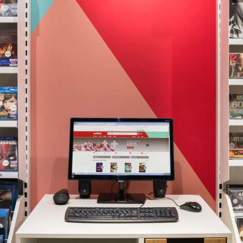 Der Retailer möchte die bestehenden Filialen verstärkt auf das Omnichannel-Geschäft ausrichten. (Foto: Ex Libris/Michael Egloff)