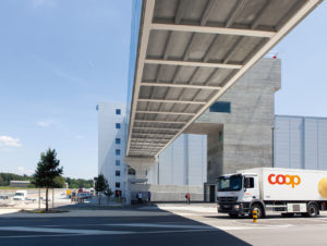 Das neue Coop-Logistikzentrum im schweizerischen Schafisheim (Foto: Coop Schweiz)