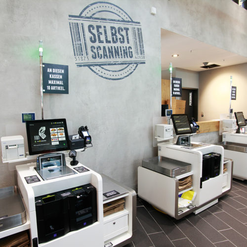 Self-Checkouts (Foto: Photo Sexauer München)
