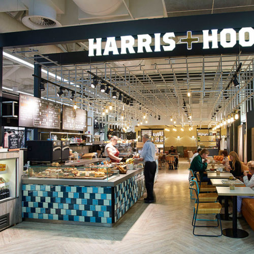 Der Food Market Harris + Hoole in Watford, einem Vorort von London – hier sieht man auch schon ein etwas gesetzteres Publikum (Foto: Harris + Hoole)