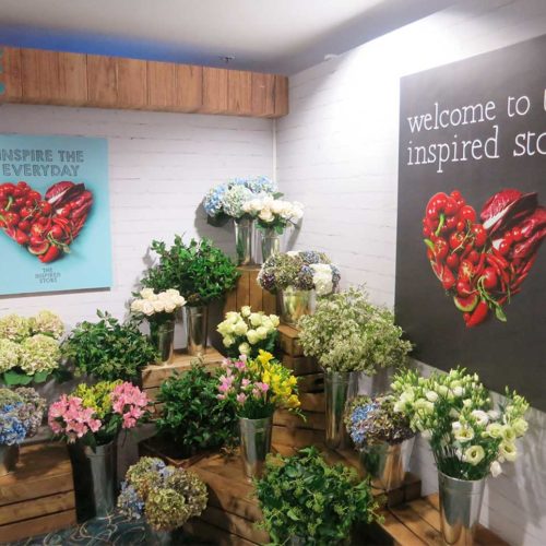Blumen-Arrangements sind nach wie vor ein Mittel, um Kunden auf der Verkaufsfläche anzusprechen. (Foto: TCC Global)