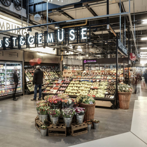 In der Mitte des Marktes: die Obst- und Gemüseabteilung