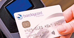 „Barclaycard mobile“ für kontaktloses Bezahlen via NFC-Chip und Lesegerät