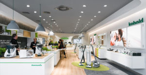 Das Ausprobieren von Staubsaugern und dem „Thermomix“ macht Vorwerk seit Kurzem in eigenen Stores möglich (Foto: ley brand identity)